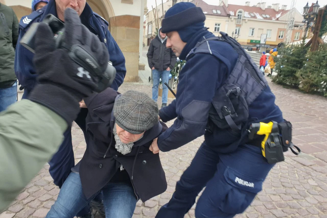 Dariusz Bobak Grzegorz Braun Rzeszów zatrzymanie film protest obywatele rp