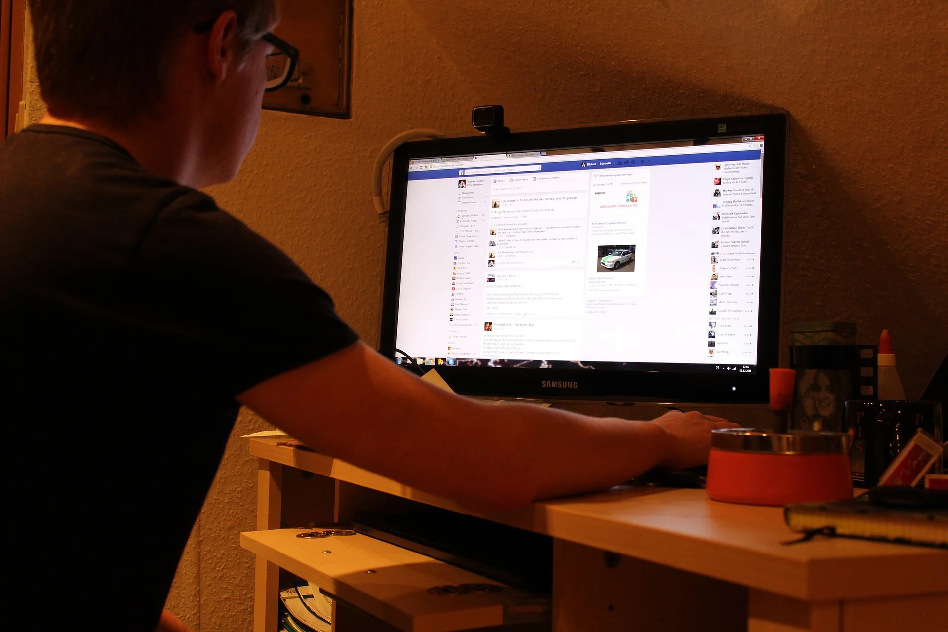 Facebook pozwala nam w łatwy sposób usuwać stare posty i zdjęcia
