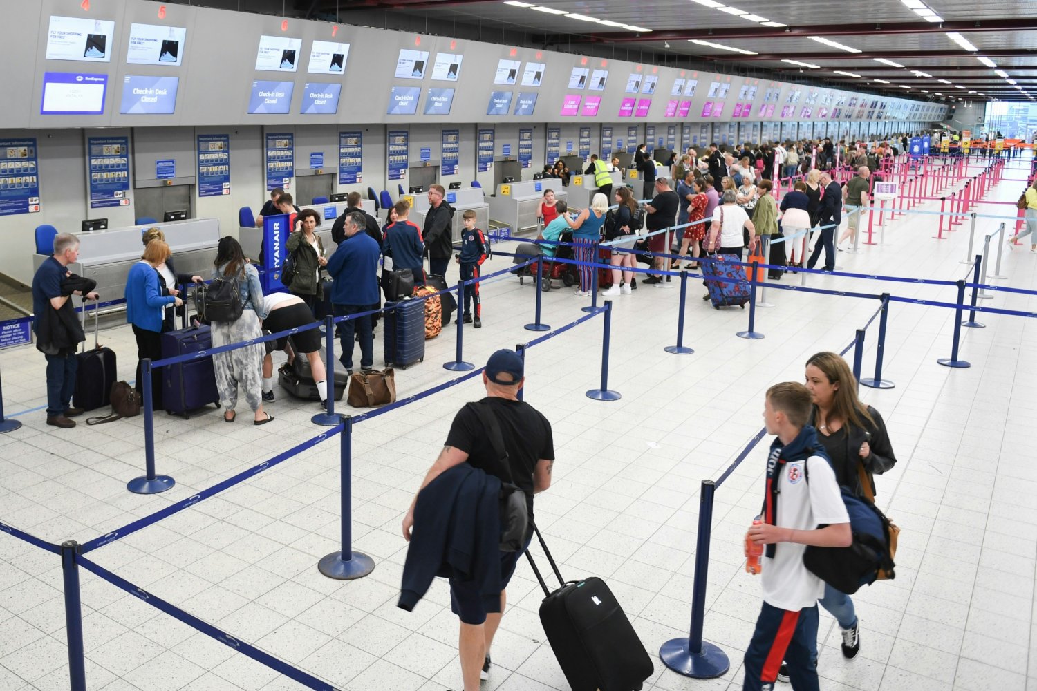 Wakacje tysięcy podróżnych zagrożone. Znane biuro chce ogłosić upadłość