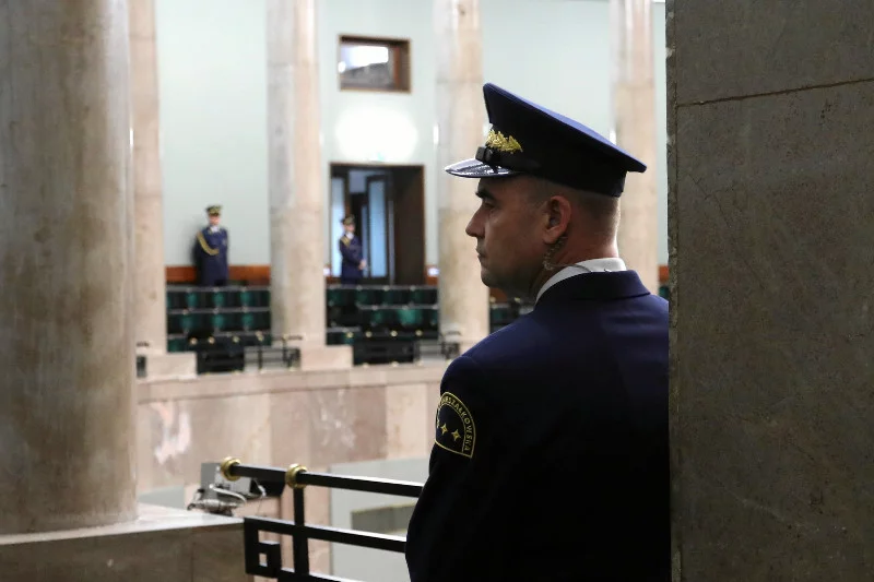 Od niedzieli Straż Marszałkowska ma większe uprawnienia niż dotychczas.