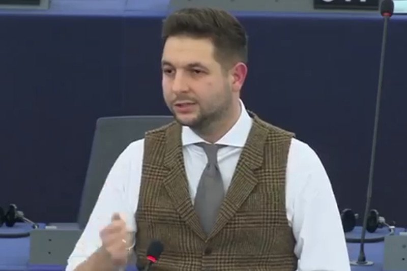 Patryk Jaki w PE przekonywał, że Polska to tolerancyjny kraj.