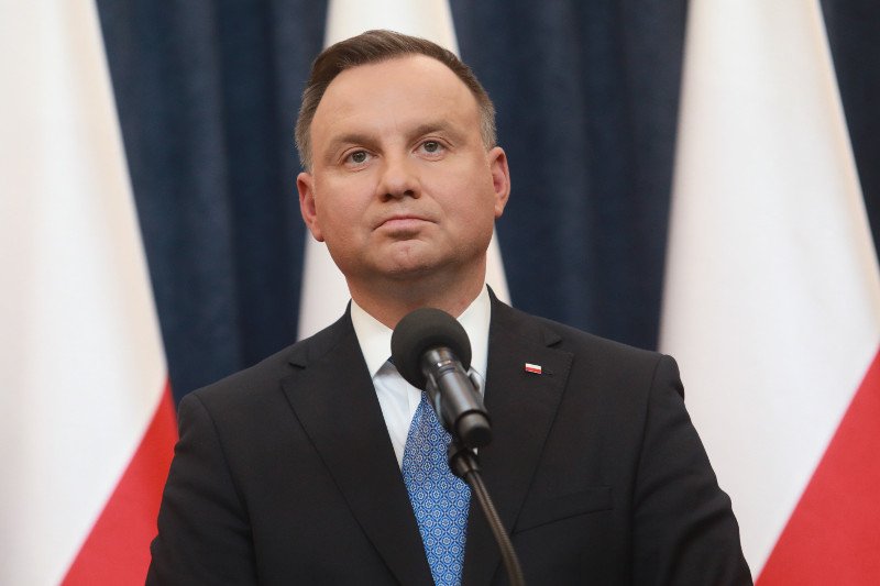 W piątek prezydent Andrzej Duda podpisał ustawę o przekazaniu blisko 2 mld zł mediom publicznym. Opozycja domagała się, by te środki przeznaczyć na leczenie osób chorych onkologicznie.