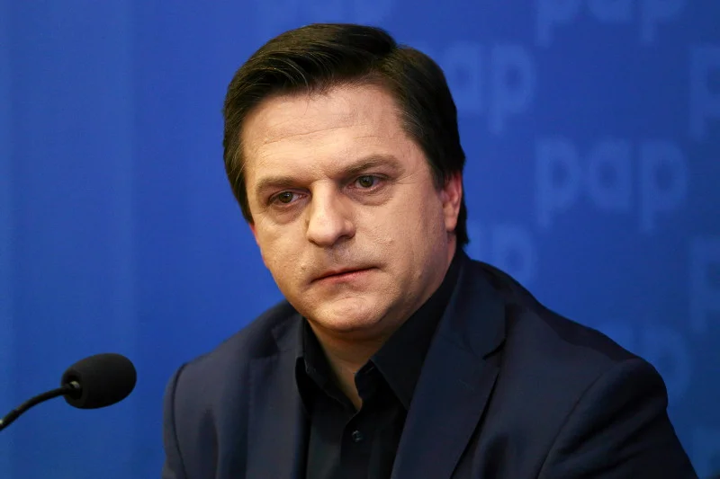 Bogdan Romanowski wyjawił, co było nie tak w "Faktach" TVN.