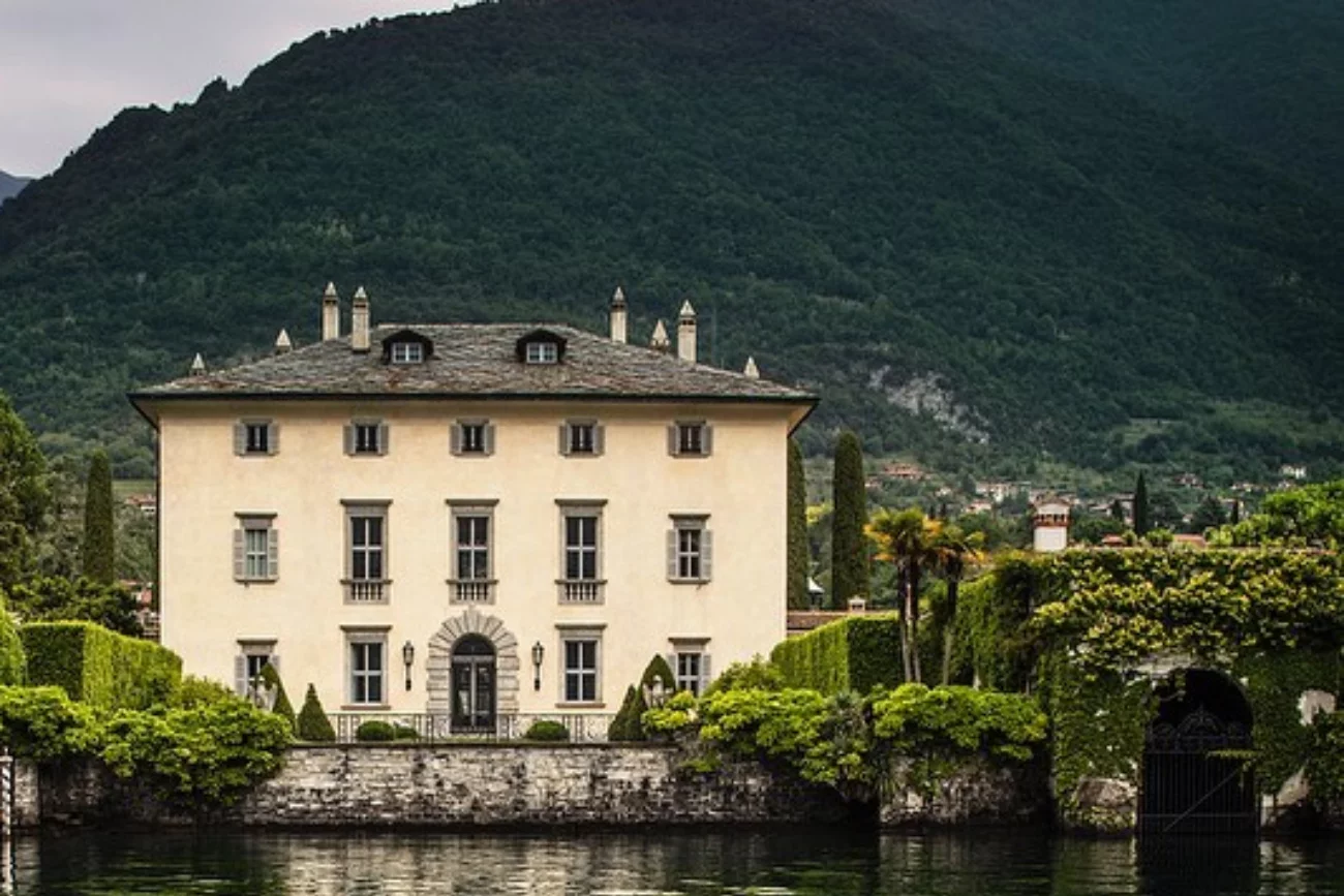 Willa Balbiano z filmu "House of Gucci" na wynajem. Ile trzeba zapłacić na Airbnb?