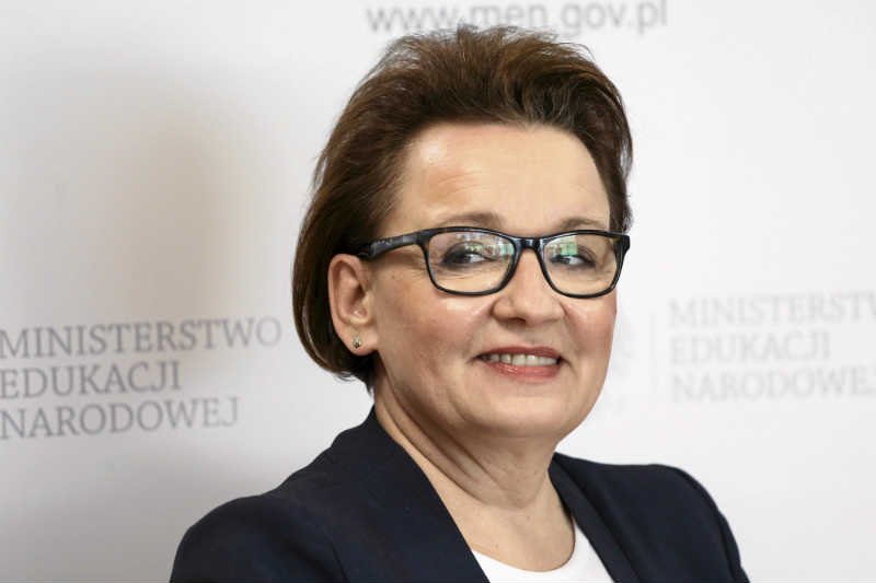 Minister edukacji Anna Zalewska zrobiła z setek tysięcy nauczycieli leniuchów.