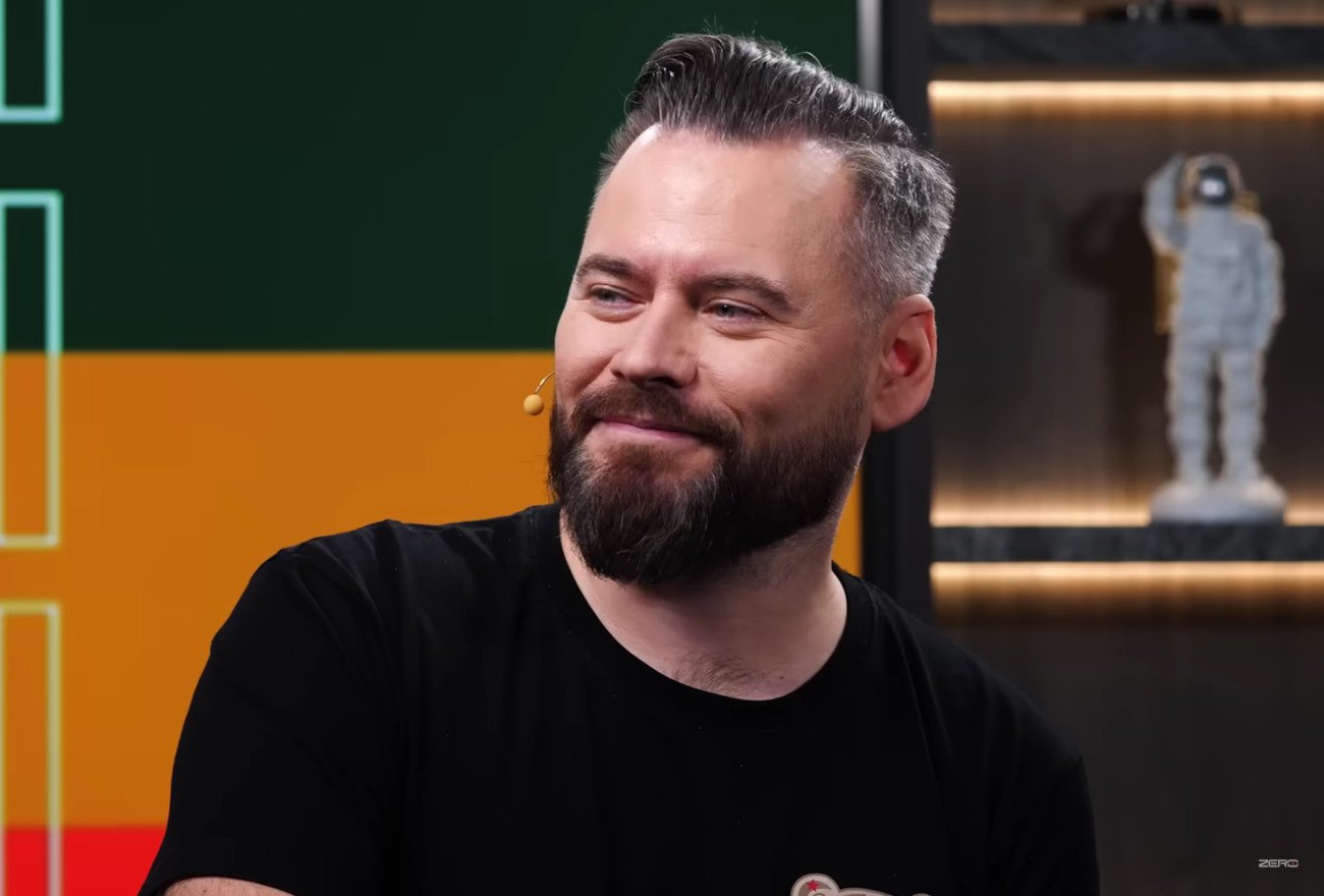 Krzysztof Stanowski w nowym wpisie wspomina o długości swojego penisa.