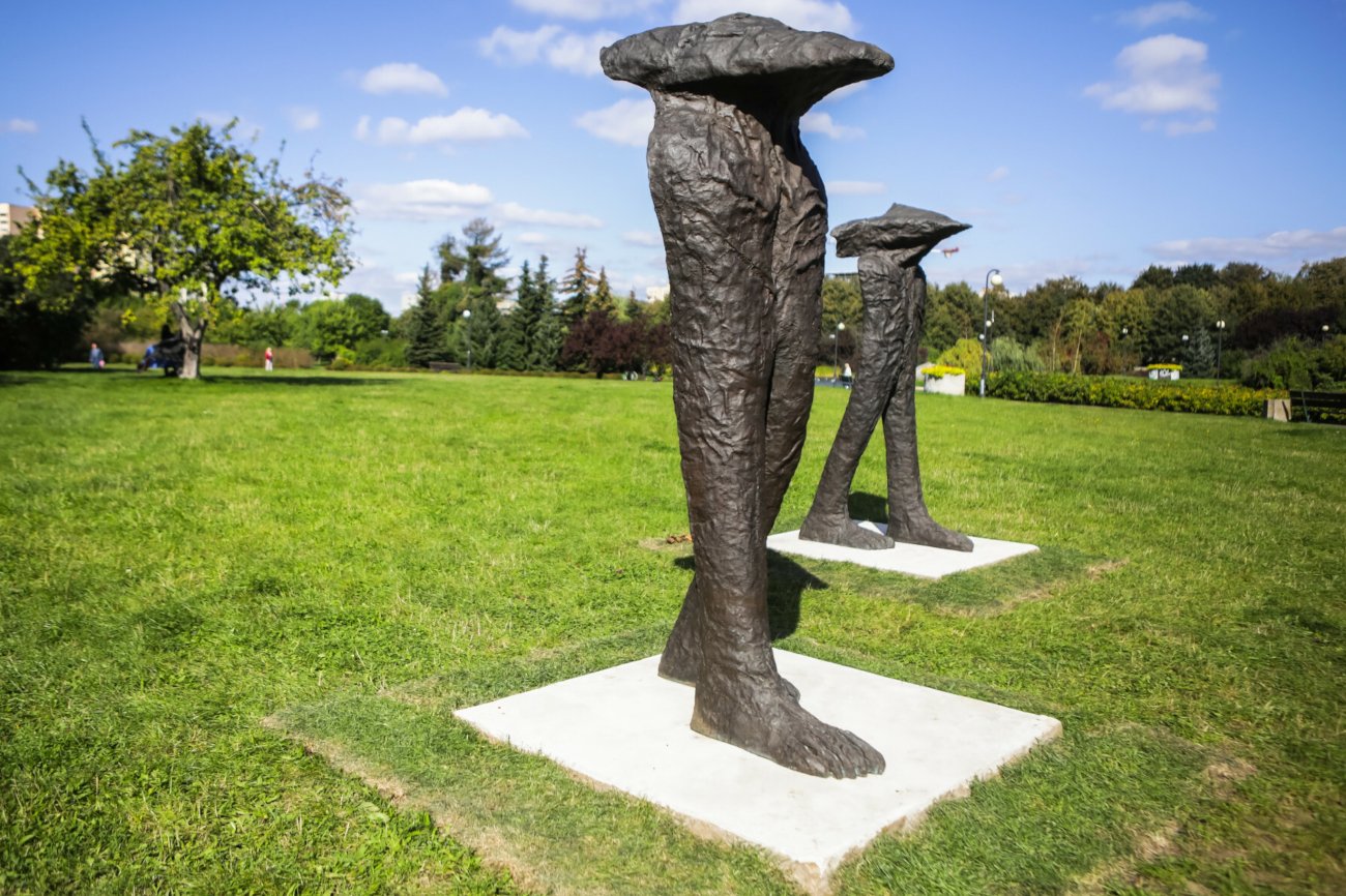 Rzeźby Magdaleny Abakanowicz mogą zostać najdrożej sprzedanym dziełem sztuki.