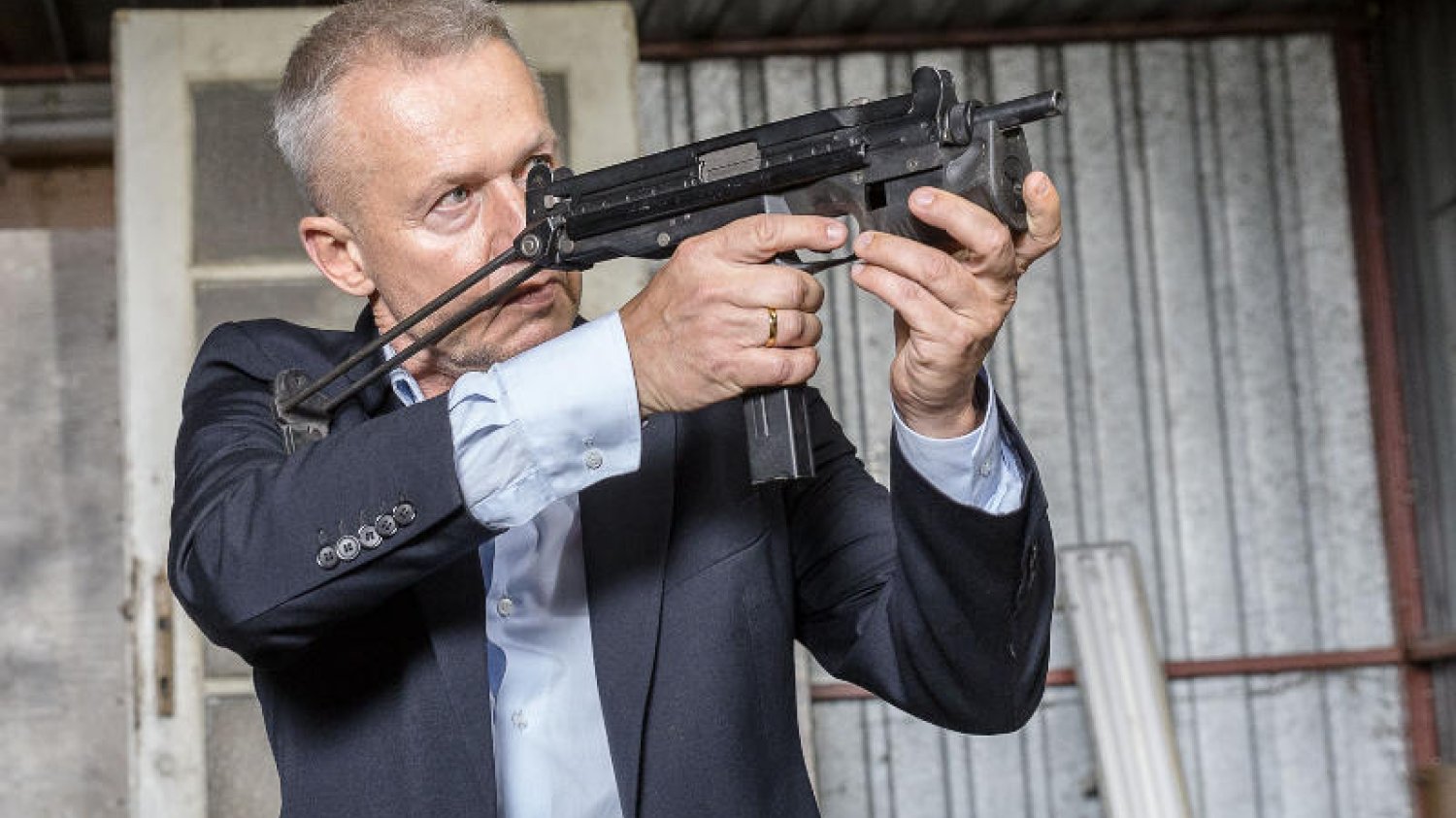 Bogusław Linda jako gangster Babcia w nowym "Pitbullu".