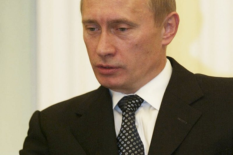 Czy sankcje, którymi objęto przyjaciół Władimira Putina zniechęcą go do rozpętania nowej zimnej wojny?