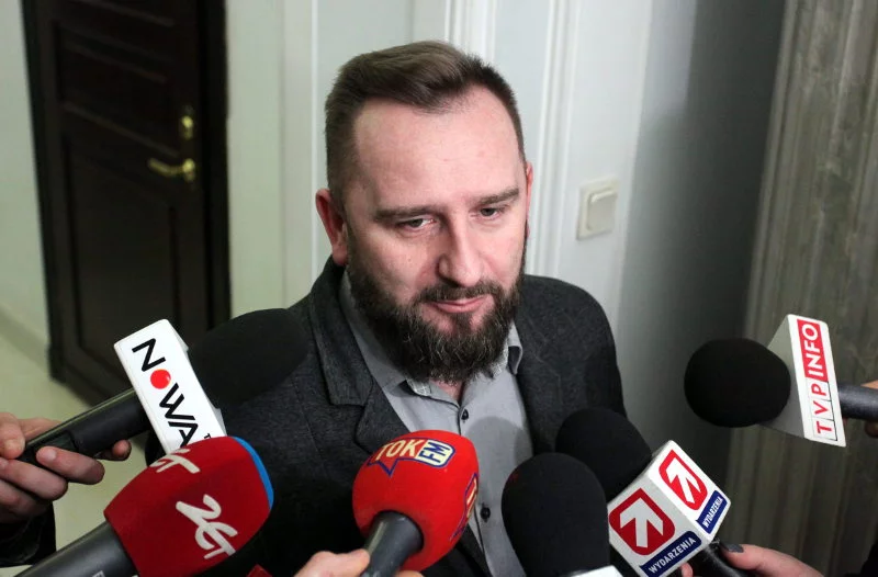 Poseł Piotr Liroy-Marzen od dawna postuluje zmiany ułatwiające życie kierowców.