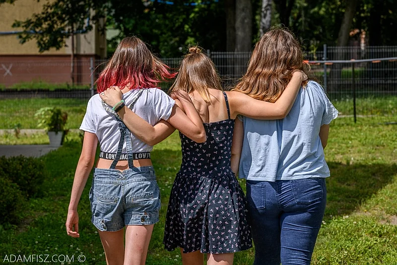 Z ostatniego raportu NIK-u, który został opracowany w 2015 roku, wynika, że dla osób opuszczających pieczę zastępczą próby wejścia w dorosłość kończą się często niepowodzeniem