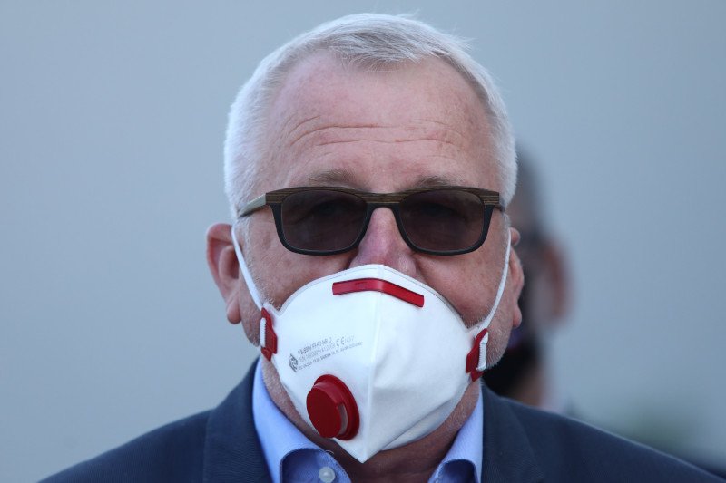 Prof. Matyja informuje o nowych objawach koronawirusa.