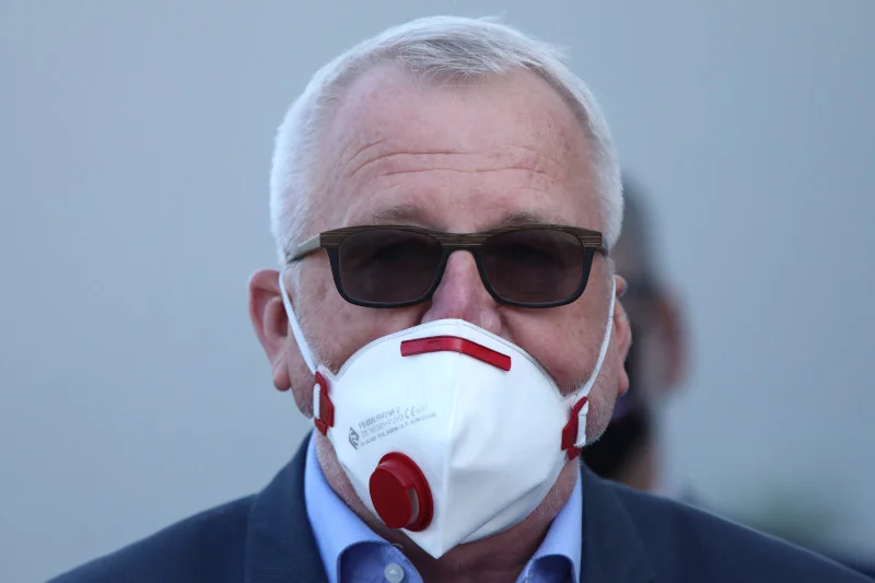 Prof. Matyja informuje o nowych objawach koronawirusa.