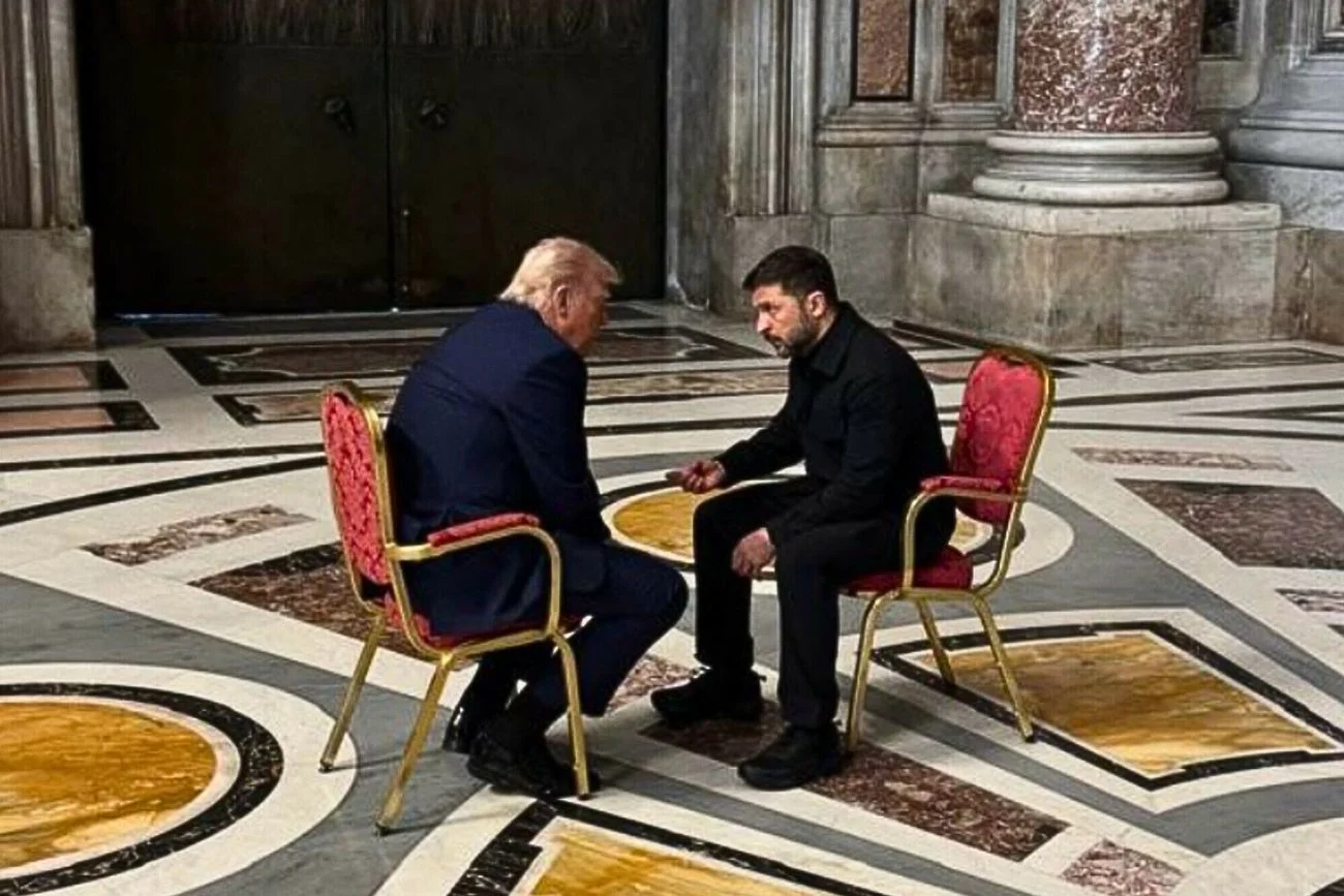 Rozmowa Trumpa z Zełenskim w Watykanie. Prezydent USA podsumował spotkanie.