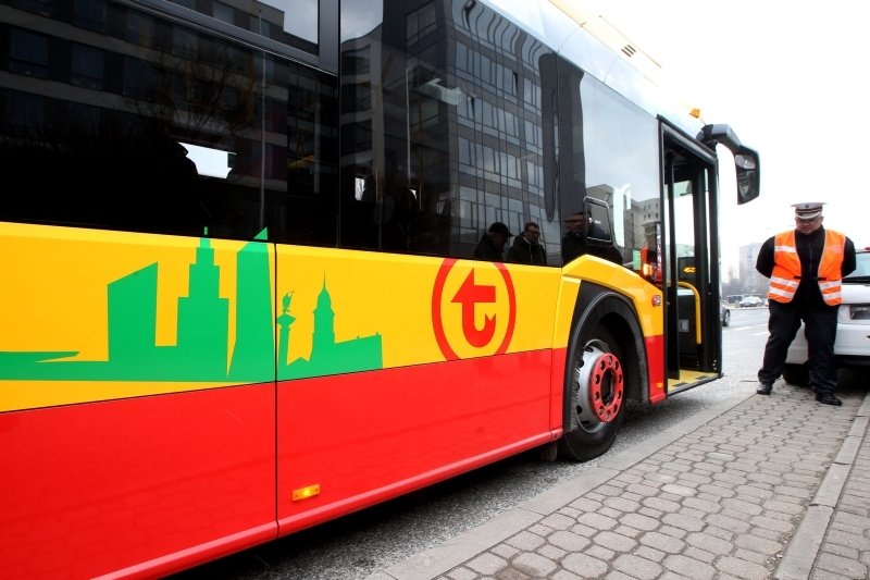 Kierowca autobusu, który miał dziś wypadek w Warszawie, mógł być pod wpływem metamfetaminy.