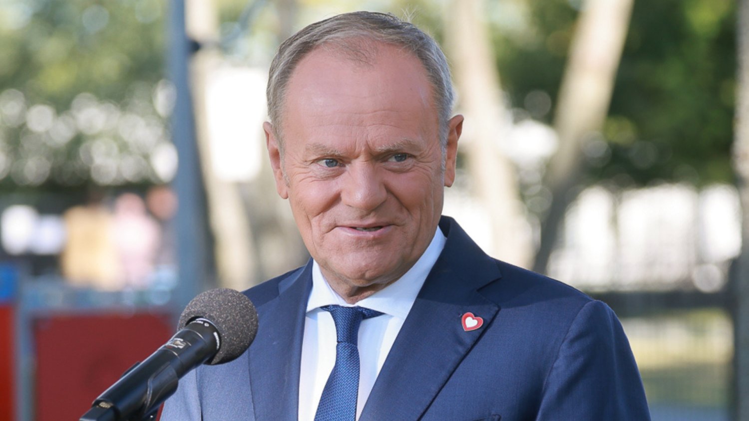 Donald Tusk bije rekordy na TikToku. Premier podbił serca młodych 2 filmikami