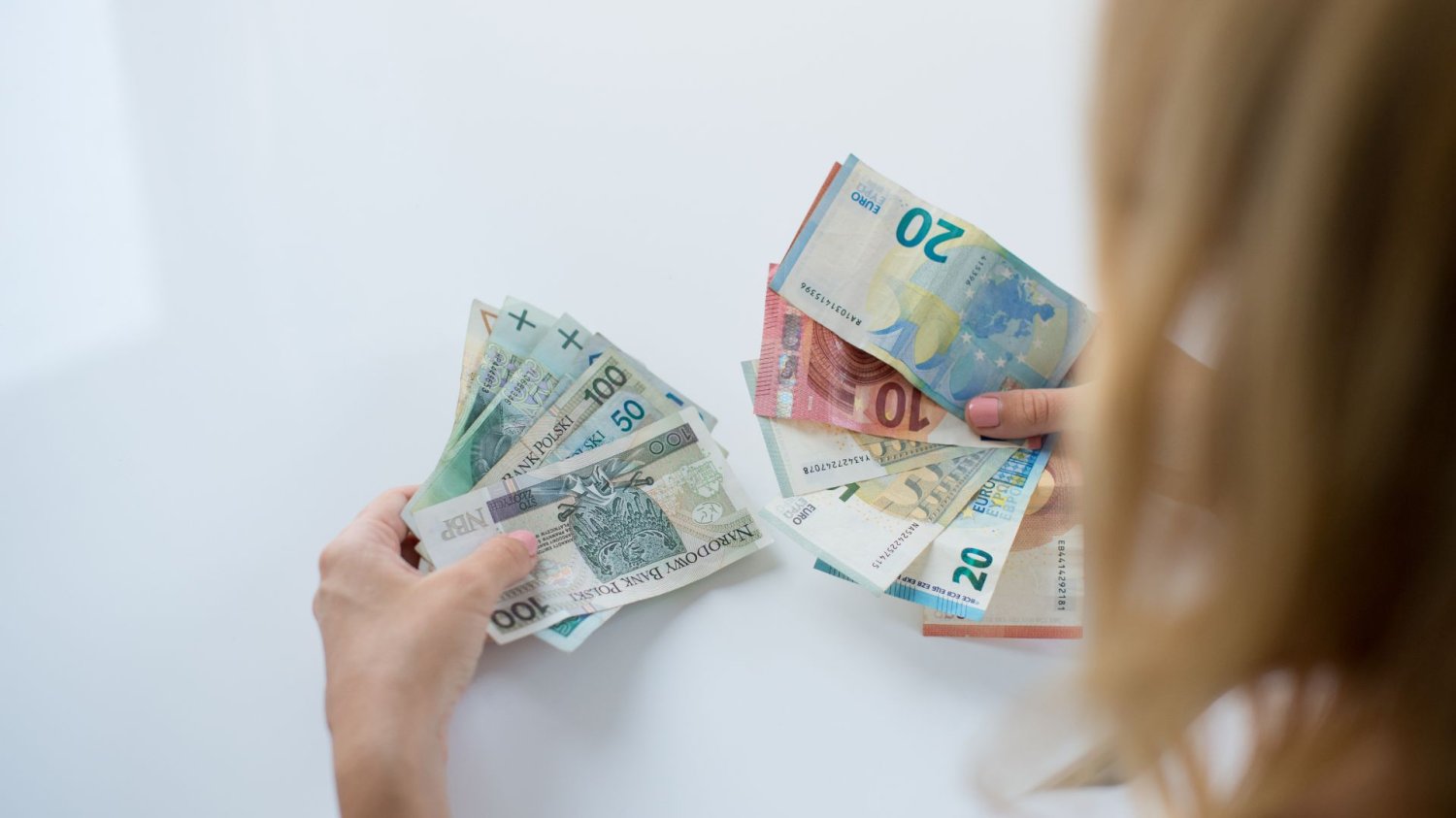 Apel szwedzkiego banku centralnego. Szykują się przeprosiny z gotówką Szwedzki bank centralny nawołuje obywateli do wypłacania gotówki