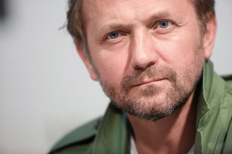 Andrzej Chyra otwarcie przyznaje, że coraz mniej ma powodów do dumy z faktu bycia Polakiem.