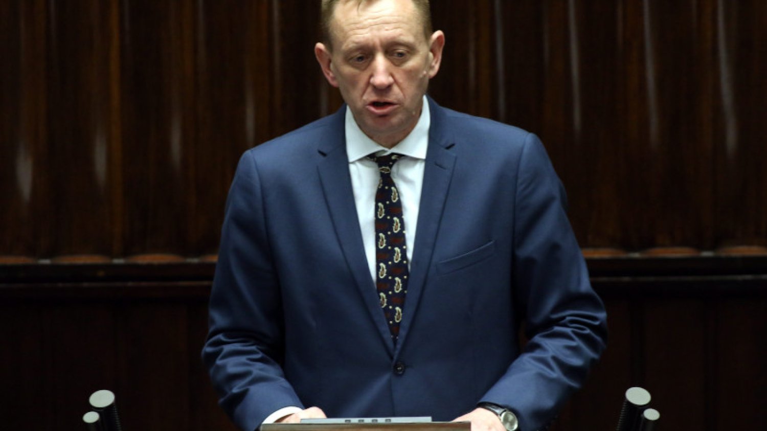 Poseł PiS Robert Telus zaliczył wpadkę na wizji. Pokazywany przez niego "płód" okazał się laleczką.