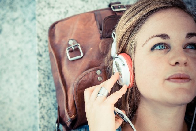 Słuchanie muzyki ma działanie terapeutyczne