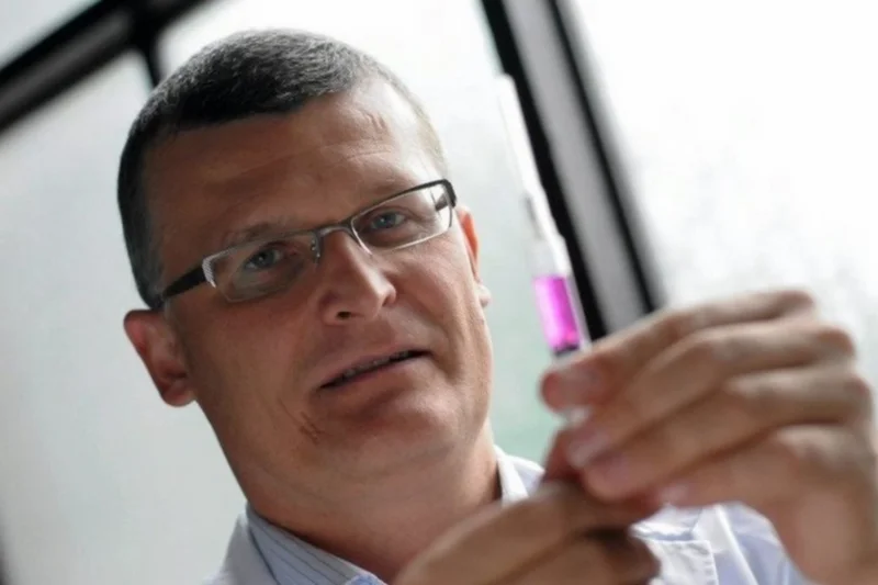 Dr Paweł Grzesiowski stracił posadę w CMKP.
