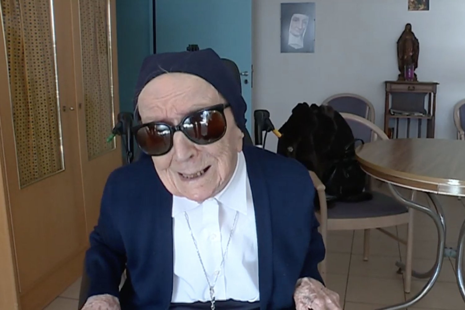 Siostra Andre jest najstarszą osobą na Świecie, która przeszła zakażenie koronawirusem.