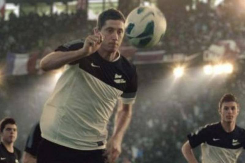 Robert Lewandowski wśród gwiazd w reklamie