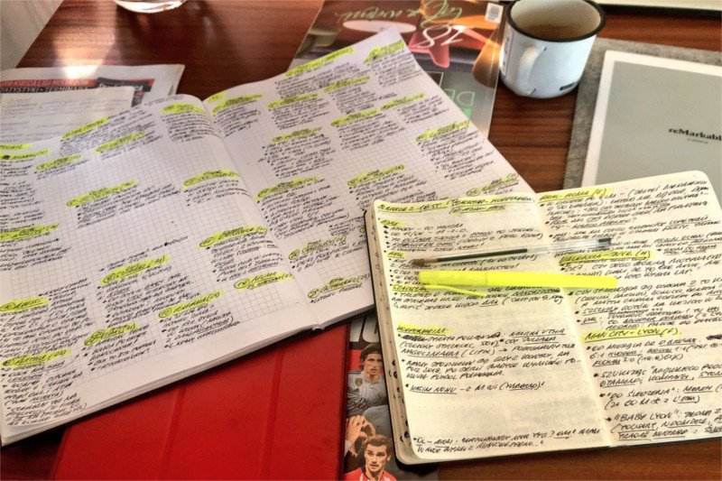 Tomasz Smokowski pochwalił się swoimi skrzętnymi notatkami na Twitterze.