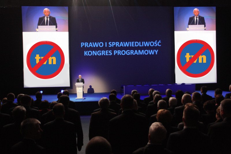 PiS nie wpuścił dziennikarza TVN na wieczór wyborczy. Zdjęcie jest ilustracyjnym fotomontażem do tekstu.