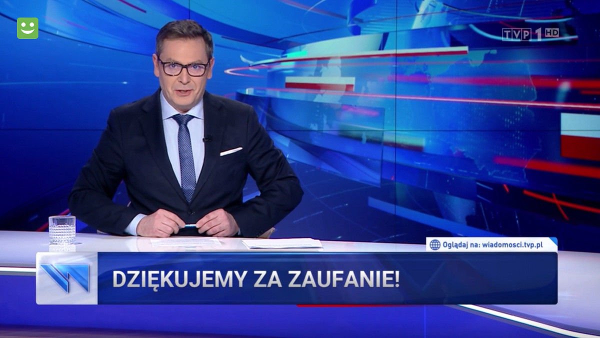 Michał Adamczyk jest prowadzącym "Wiadomości" TVP