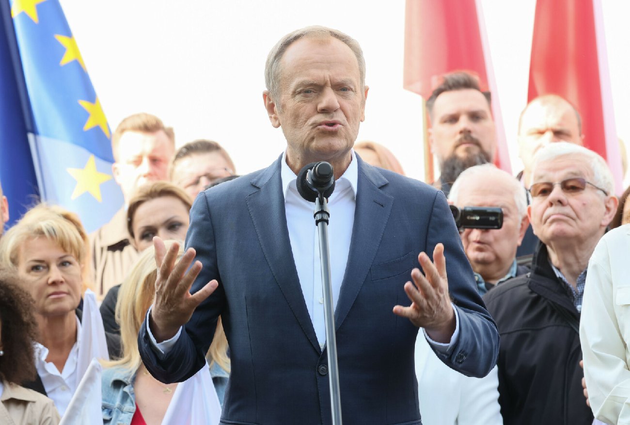 Donald Tusk ostro ws. rakiety pod Bydgoszczą. "Nieodpowiedzialne miernoty".