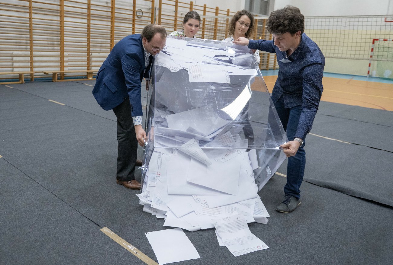 Wybory samorządowe 2024. Janusz Zemanek był jedynym kandydatem i przegrał.