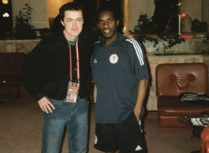 Marcin Zichlarz z Jay Jayem Okochą, gwiazdą Nigeryjczyków, złotym medalistą olimpijskim z Atlanty