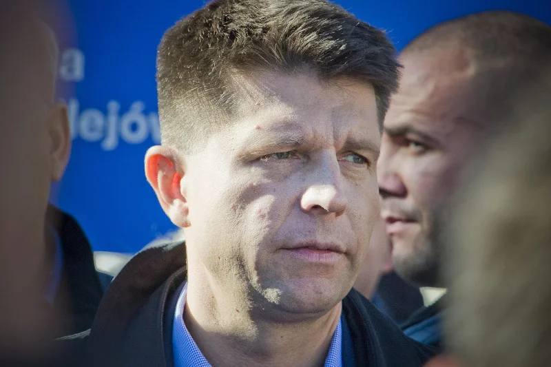 Partia Ryszarda Petru zaskakująco dobrze wypada w sondażach