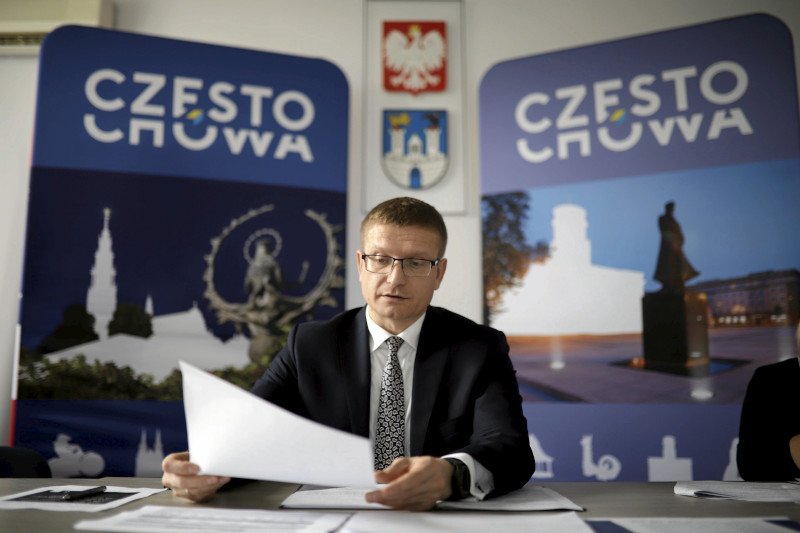 Krzysztof Matyjaszczyk podliczył zobowiązania rządu na rzecz Częstochowy.