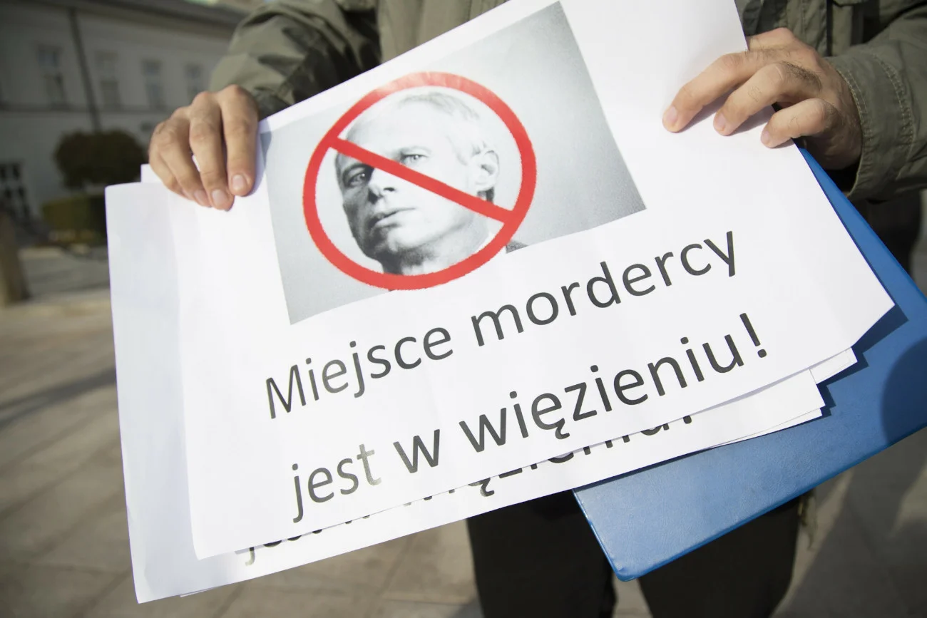 Janusz Waluś w latach 90. został skazany w Republice Południowej Afryki na dożywocie za zabójstwo lewicowego polityka