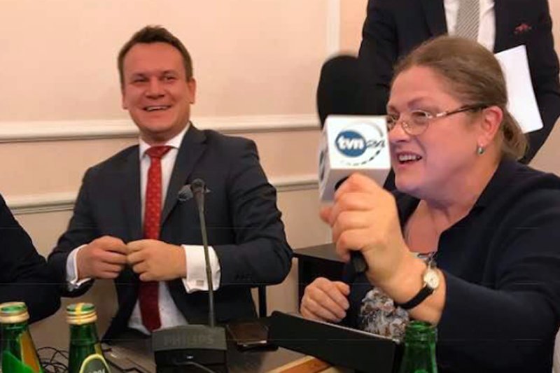 Krystyna Pawłowicz, Dominik Tarczyński i kilku innych posłów PiS dało żenujący popis na obradach połączonych komisji spraw zagranicznych i komisji ustawodawczej.