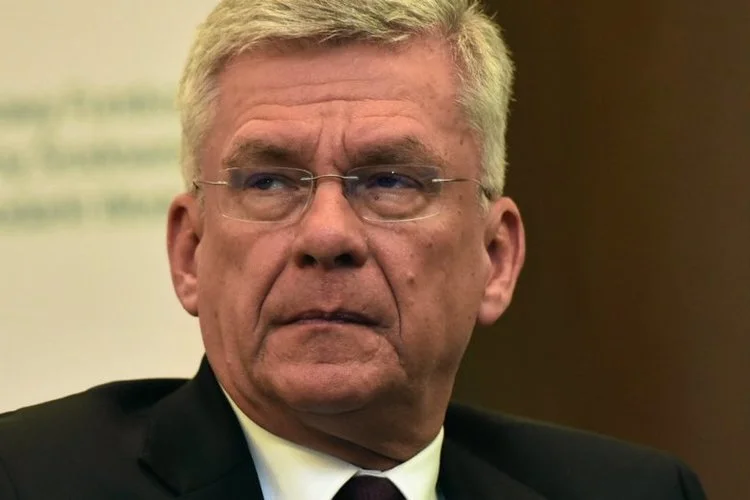 Internauci komentują, że senator PiS zachował się niezgodnie z Kodeksem Etyki Lekarskiej. Internauci komentują, że senator PiS zachował się niezgodnie z Kodeksem Etyki Lekarskiej.