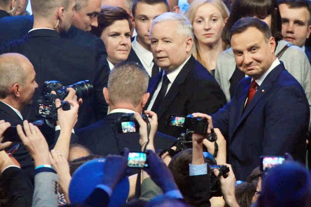 Słowacy otwarcie piszą o tym, że schemat władzy w Polsce przypomina czasy PRL, gdy od osób pełniących formalnie najwyższe funkcje ważniejszy był pierwszy sekretarz partii.