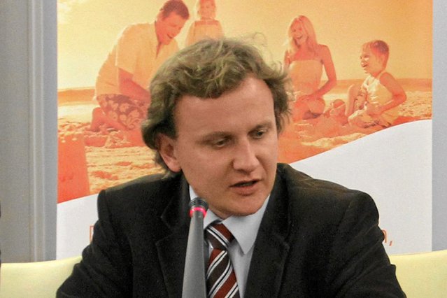 Wiceminister Marczuk rzekomo nie wie, dlaczego nauczycielki strajkują przeciwko polityce jego rządu.