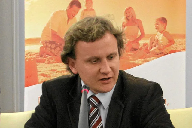 Wiceminister Marczuk rzekomo nie wie, dlaczego nauczycielki strajkują przeciwko polityce jego rządu.