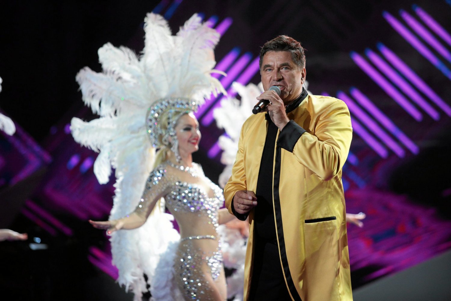 Muzycy disco polo przepraszają za słowa gwiazdy gatunku Sławomira Świerzyńskiego