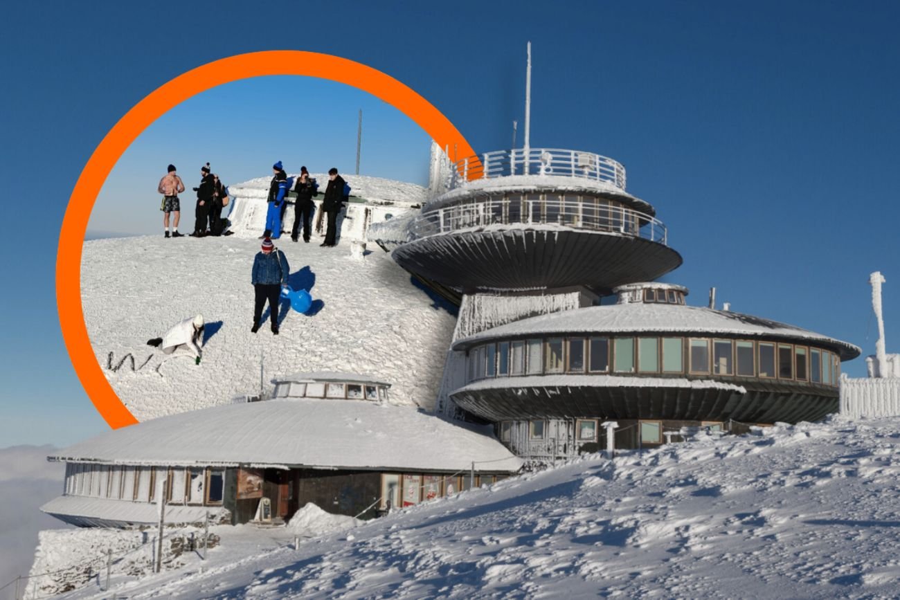 Turyści na Śnieżce postanowili bawić się na dachu obserwatorium