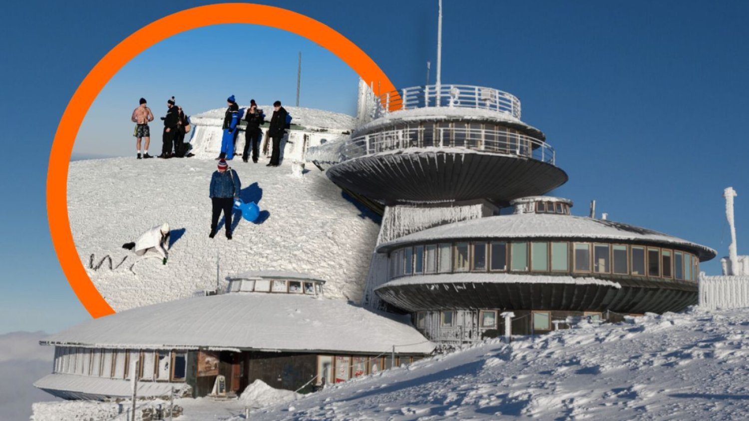 Turyści na Śnieżce postanowili bawić się na dachu obserwatorium