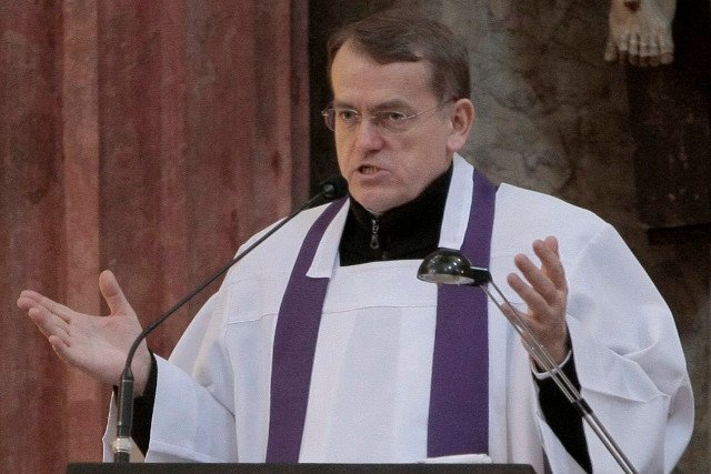 Ks. Dariusz Oko przekonuje, że stan zdrowia gejów to "katastrofa medyczna"