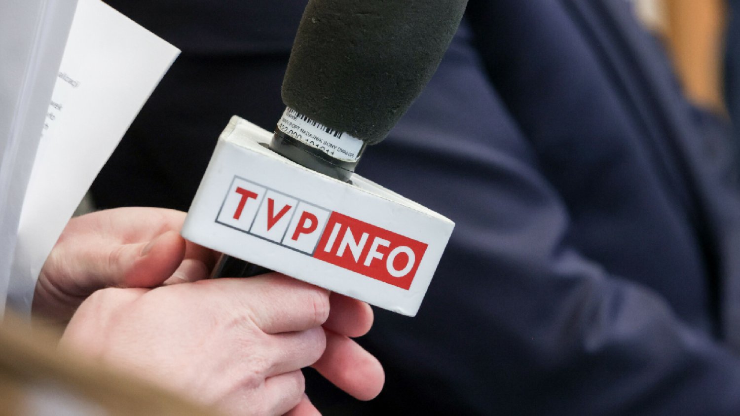 KO przeżyło burdę TVP pod swoją siedzibą. Tak zareagował wobec nich Tusk.