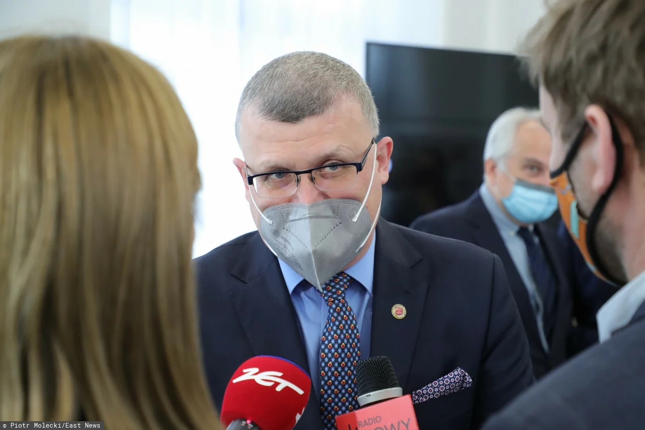 Naczelna Izba Lekarska umorzyła postępowanie przeciwko dr. Grzesiowskiemu.