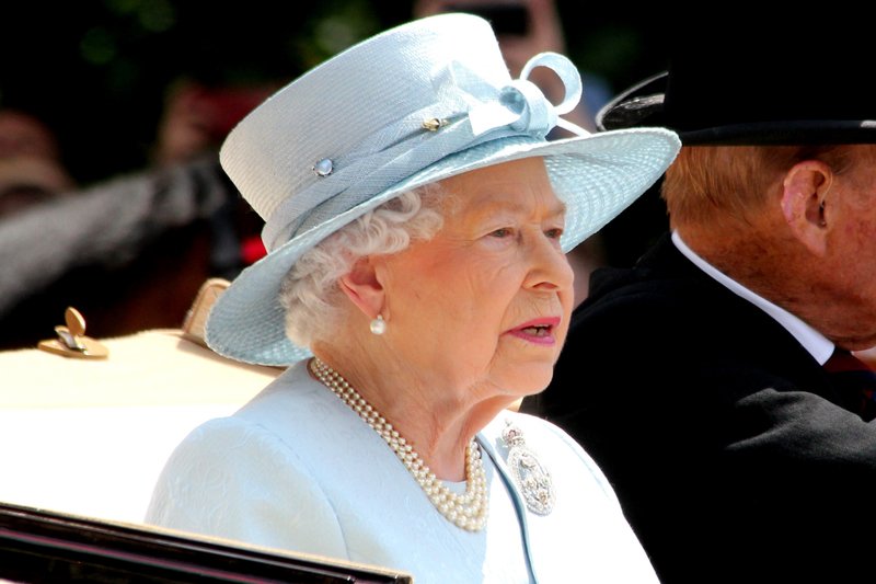 Elżbieta II zasiadła na tronie 67 lat temu.