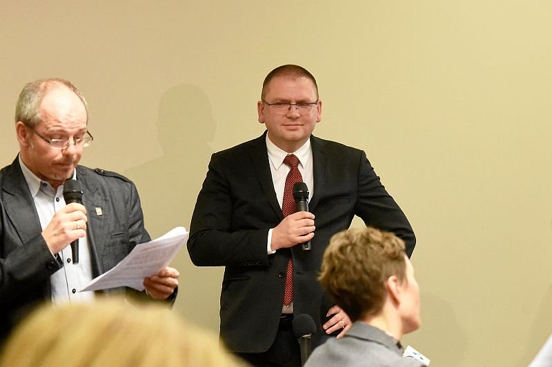 Sędzia Maciej Nawacki został prezesem Sądu Rejonowego w Olsztynie na mocy faksu ministra sprawiedliwości Zbigniewa Ziobry. 7 lutego podarł uchwały 31 sędziów ws. praworządności.