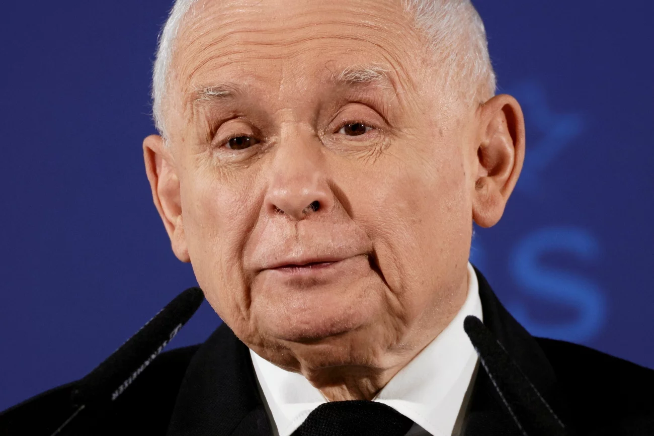 Jarosław Kaczyński mimo nieprawidłowości nie chce słyszeć o ponownym przeliczeniu głosów w wyborach, które według PKW najmniejszą różnicą w historii wygrał kandydat PiS Karol Nawrocki. Jarosław Kaczyński nie chce, by głosy w wyborach zostały policzone po raz drugi mimo licznych protestów i nieprawidłowości. PKW ogłosiła, że małą różnicą głosów wygrał kandydat PiS.
